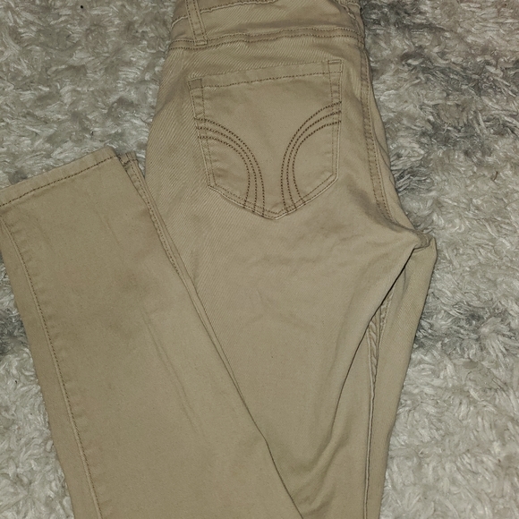 Hollister Jeans - Picture 1 of 2